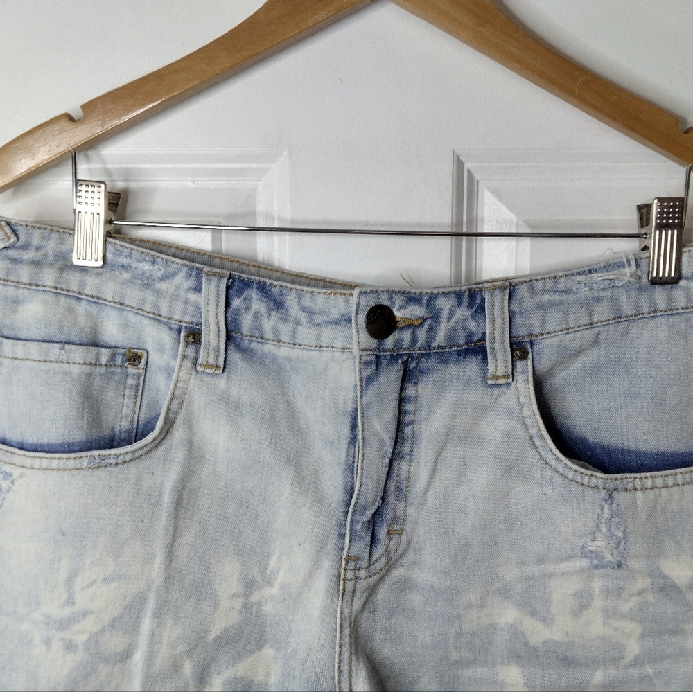 Free People Lace Distressed Denim Shorts Size 30 - Picture 4 of 12